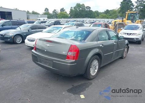 2010 Chrysler 300 Touring/Signature Series/Executive Series from USA, damaged, VIN 2C3CA5CV2AH195499